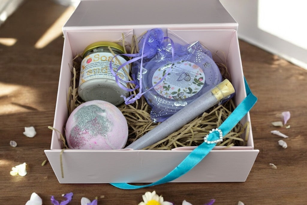Parma Violets Handmade Bath and Beauty Gift Set Containing Bath Fluff, Jumbo Shea Bath Bomb, Body Butter and Bath Dust
